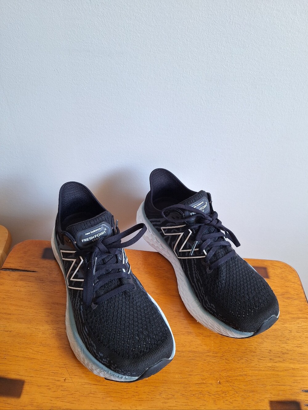 New Balance Fresh Foam 1080v11 Women's Black And White Size 7.5 - Picture 5 of 13